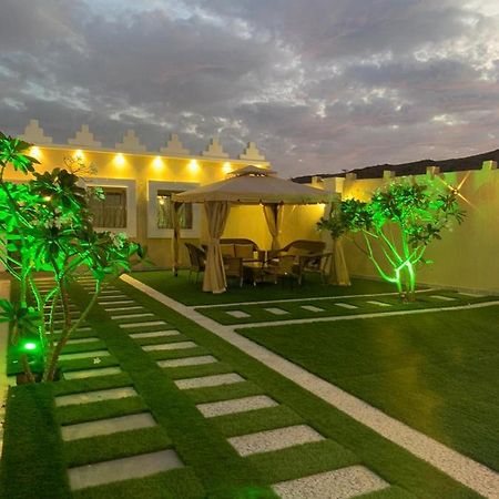 استراحة ومنتجع الرفاده Umm Lajj Esterno foto